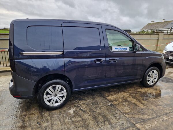 VW Caddy Cargo Van 2021 TDI DTRC TTC 7 Automatic LT5U - For Parts Breaking Year: 2021 Engine Code: DTRC Transmission Code: TTC Axle drive: 7 Automatic Paint Code: LT5U Find Us On Facebook Contact Us Today! 1000s of new and used car parts on or shelves Ready for next day delivery throughout Ireland and the U.K. For Dismantling: VW Caddy Cargo Van 2021 TDI DTRC TTC 7 Automatic LT5U