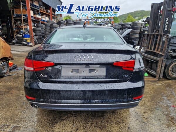 Audi A4 Black 2018 2.0 Tdi DEUC RYL 6S LY9T